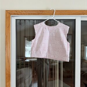 NWT Julia Amory Slim Shell Top, Ballet Batik